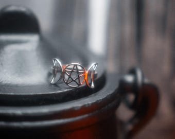 Triple Moon Goddesss Ring (Silver)
