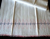 TOWEL Kitchen Bath Vintage White Blue Pink Washstand Bar Hand Embroidered Crocheted Lace