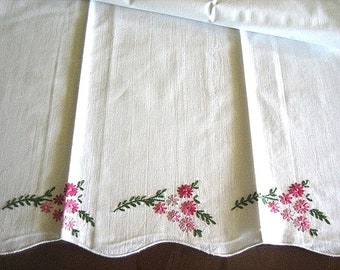 Pillow Slip Case Bed Sham Vintage White Heavy Muslin Cotton Embroidered Nosegay Swags