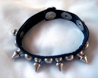 Black Costume Hard Dress Accessory Piece Leather Wrist let Bracelet Studded POINTED