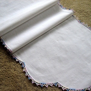 RUNNER Table Dresser Scarf PURE LINEN Very Vintage Crocheted Lace Trim Large 47&quot;