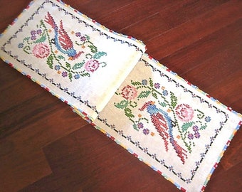 Embroidery Table Runner Vintage Embroidered GORGEOUS Cross Stitching BIRD Rainbow Lace Trim