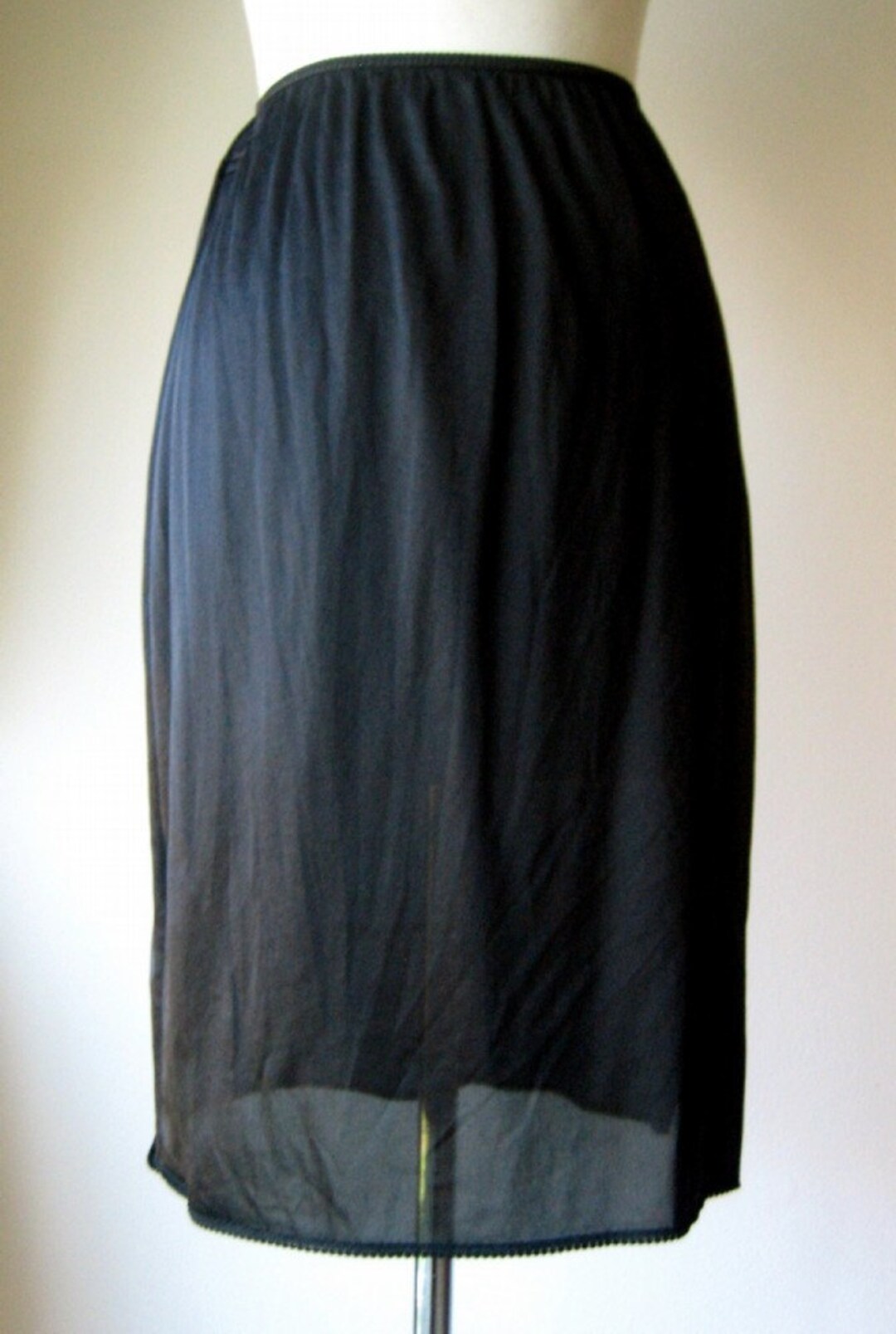 Slip Vintage Lingerie Negligee Half Skirt Length BLACK Smooth Simple ...