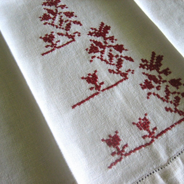 TOWEL Kitchen Hand Glass Bar Cloth Vintage Antique Crisp LINEN Hemstitched Embroidered Turkey Red