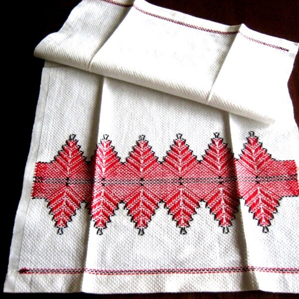 Vintage Antique Kitchen BathTowel Huck Linen Turkey RED MOSAIC Tex Mex Embroidered NICE!