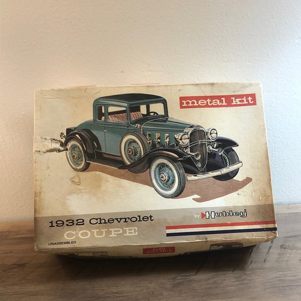 Vintage Hubley 1932 Chevrolet Coupe Metal Model Kit in Box - B