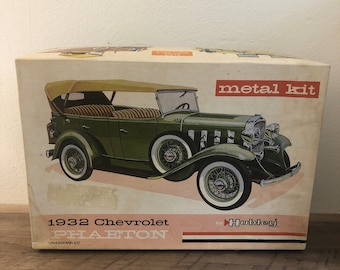 Vintage Hubley 1932 Chevrolet Phaeton Metal Model Kit in Box