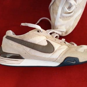 RARE 2006 Vintage NIKE X Road Match Low Top Sports Trainers / Sneakers (UK 8.5) - Second Hand, Like New