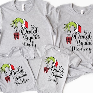 Benutzerdefinierte Weihnachtsdenal Squad Grinch Hand Shirt, Familie Grinch Tee, Weihnachten Grinch Squad Tee, Baby Grinch Weihnachten Body, Grinch Geschenk