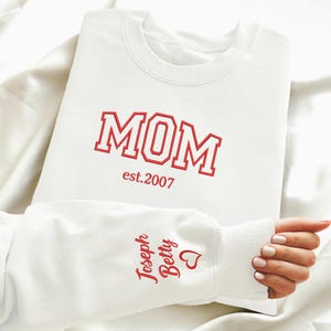 Custom Embroidered Sweatshirt, Custom Embroidered Kids Names Sleeve Mom Hoodie, New Mom Outfit, Perfect Mother&#39;s Day Gift, Pregnancy Reveal