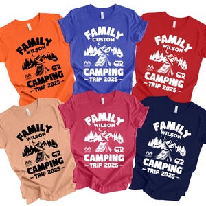 Camiseta de camping 2025, camisetas personalizadas para viajes familiares de camping 2025, regalo de camping familiar, camisetas de camping a juego, regalo para amantes de los campamentos, camiseta de camping de verano