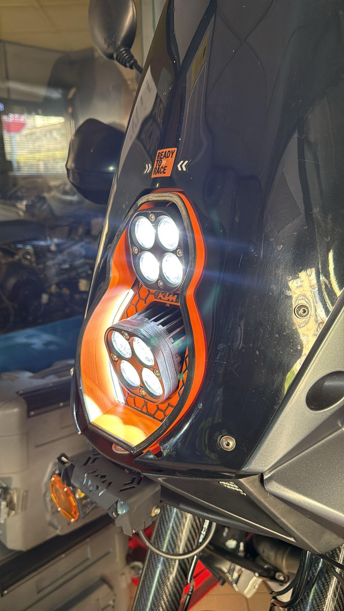 KTM 950 990 Adventure Super duke ヘッドライト Advocator - KTM 950/990 Adventure Headlight Upgrade Kit