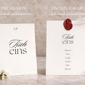 Peut inclure: Ensemble de trois mugs en céramique avec une finition mate et mouchetée. Les mugs sont de couleur crème, gris clair et gris foncé. Chaque mug a un design minimaliste et une anse arrondie.