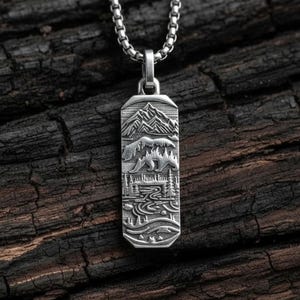 Collar con colgante de oso en la montaña de plata de ley, amuleto masculino, símbolo de fuerza interior.