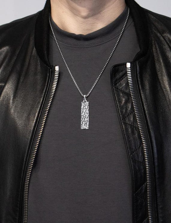 Collier pendentif lingot d'argent de l'âge de pierre pour homme