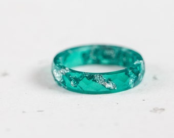 Emerald Green Resin Stacking Ring Silver Flakes Thin Faceted Ring OOAK minimalist jewelry