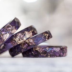 Ultra Violett Resin Ring Stapelring Gold OOAK Amethyst lila Schmuck