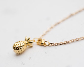 Gold Pineapple Bracelet Modern Minimalist chain charm friendship bracelet summer tropical jewelry minimal chic