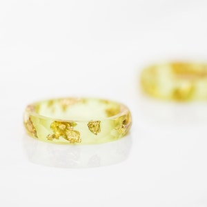 Lime Resin Ring: Yellow Gold Flake Stacking Ring