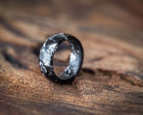 Black resin ring best sale