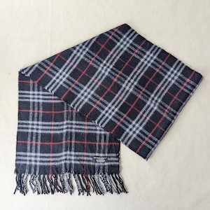 BURBERRY London Classic Nova Check Knit 100% Lambs Wool Fringe Black SCARF