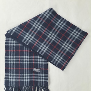 Burberry London Classic Nova Check Knit 100% Wool Fringe Navy Blue Rectangle Scarf