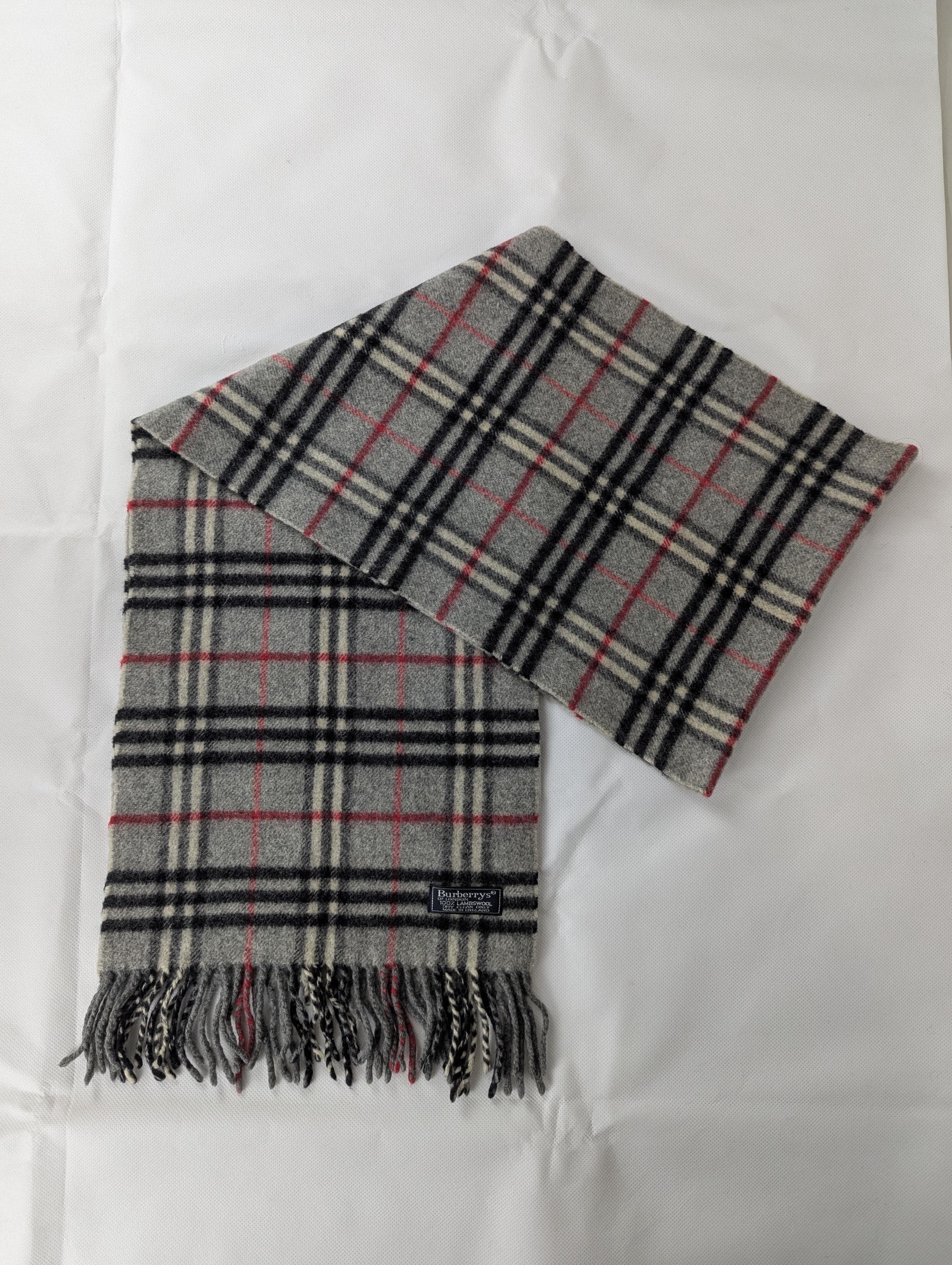 Spot Second Hand Burberry Scarf Burberry Scarf Label Real Vs Fake - Main Image