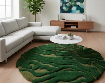Tappeto in muschio annodato a mano, verde foresta, a pelo lungo, stile boho, ispirato alla natura.