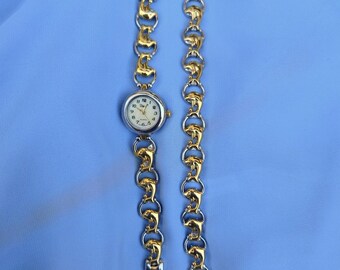 Two-Tone Dolphin Cuff Watch New Ladies Holographic Dolphin Silver Tone Bangle Watch  main image 2
