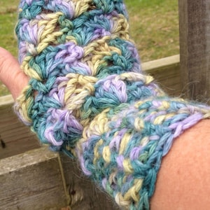 Fingerless Alpaca Gloves, 100% Alpaca Yarn, Wisteria Way