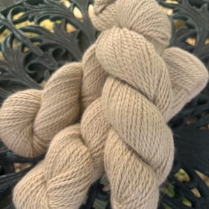 100% Alpaca Yarn, Worsted Weight, Natural Colors, 165 Yards, 3.5 Ounces, Simplemente - Champagne