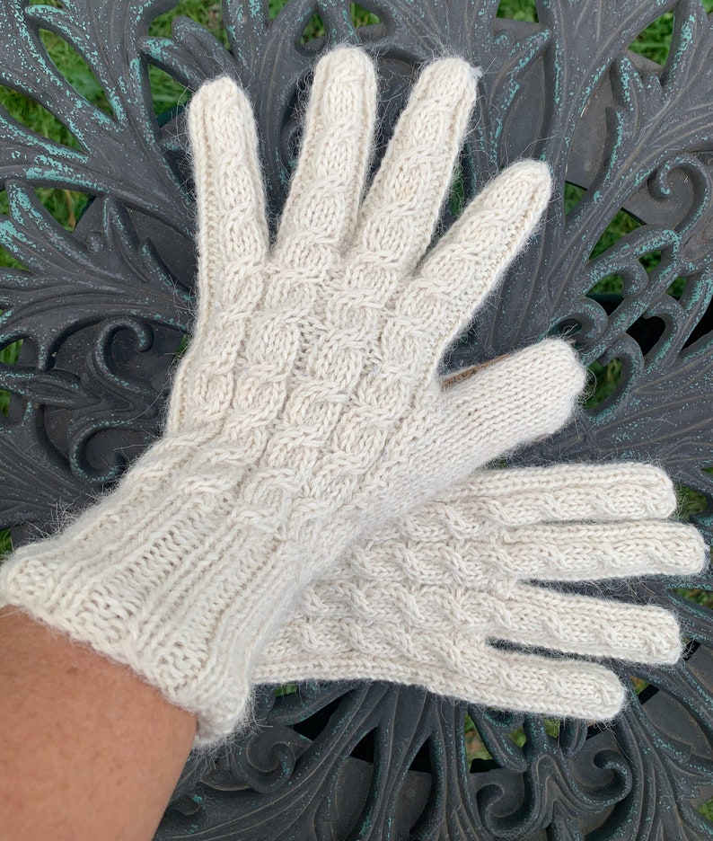 100% Alpaca Gloves, Ready to Ship Ivory