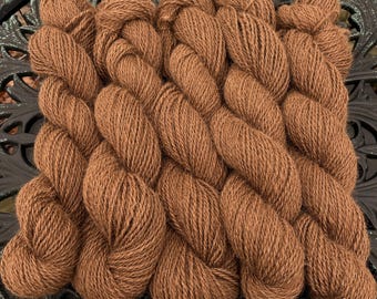 Hilo de alpaca cultivada en granja - Grosor medio - Beige oscuro - 200 yardas - Annalise and Sunscape
