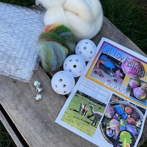 Alpaca Cat Toy Wet Felting DIY Kit