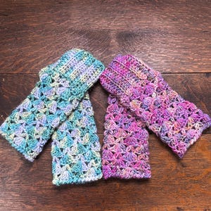 Alpaca Fingerless Gloves  - Open-Stitch Design - Ribbed Cuff - Paca Paints Yarn