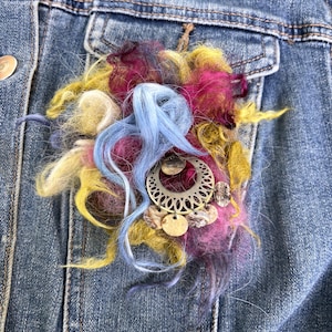 Colorful Fiber Art Brooch with Boho Dangle Charm – Handcrafted Wearable Art Pin