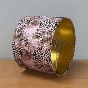 Paralume fatto a mano con stampa leopardata su oro - Elegante accento decorativo per interni