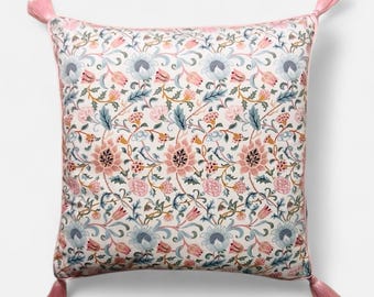 Luxurious Velvet Pillow Cover with Elegant William Morris Floral Design