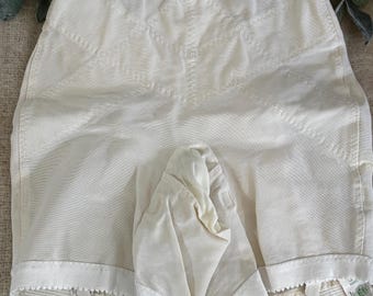Gossard Original Answer Deb girdle shapewear 464A medium 27-28