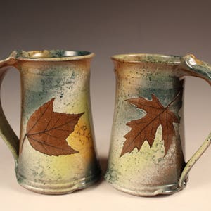 large coffee mug tanker 16-20 ounce in green leaf pattern beer mug two maples
