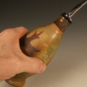 Dispensador de aceite de oliva, esmalte en tonos tierra