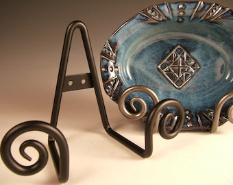 metal easel small table top or wall