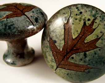 2  oak  ceramic cabinet knobs drawer pulls dresser knobs in green leaf glaze