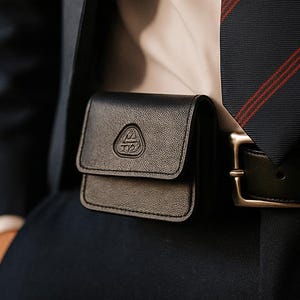Handmade Leather Coin Purse – Compact, Discreet, and Secure, Customizable, Men’s Accessory in Black, Brown, and Honey