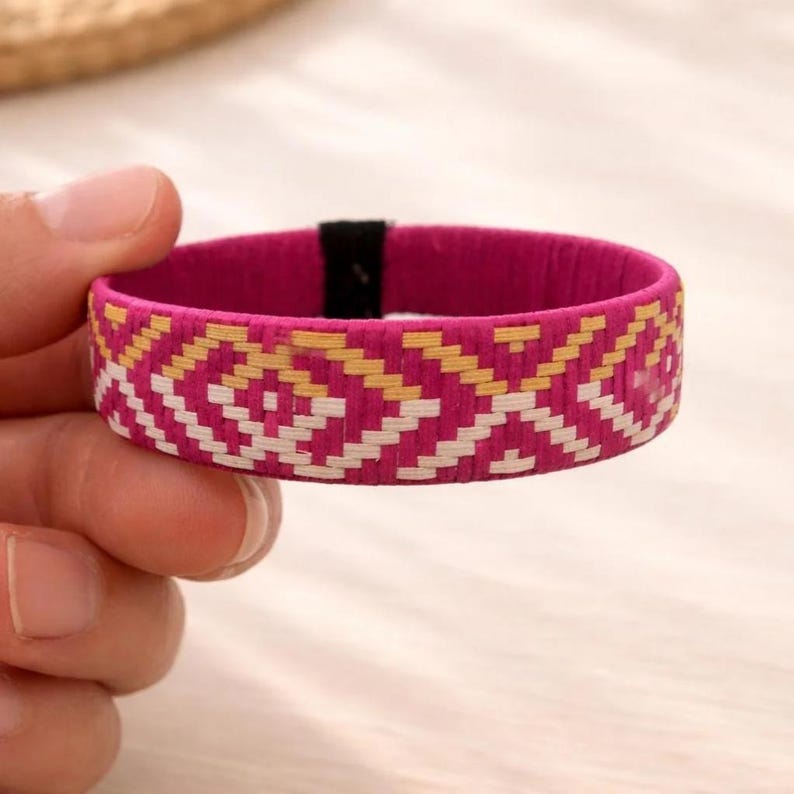 Handmade Colombian Caña Flecha Bracelet | Vueltiao Fiber Artisan Jewelry Gift