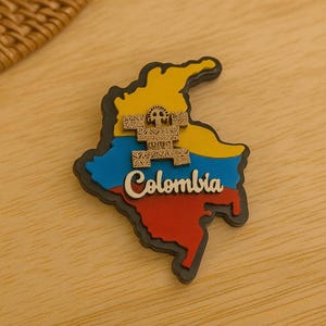 Colombian Map Fridge Magnet with Cultural Icons – Coffee, Chiva, Parrot, Symbols Figura Quimbaya