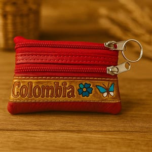 Monedero Colombiano de Cuero Hecho a Mano – Billetera Artesanal con Llavero, Diseño Colombiano Único, Compacto y Duradero