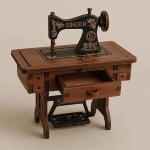 Mini Wooden Singer Sewing Machine – Handmade Vintage Decor – Artisan Colombian Collectible Gift