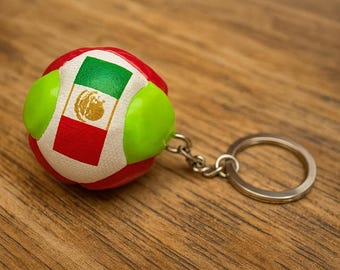 Ręcznie robiony brelok z motywem piłki nożnej z Meksyku | Pamiątka piłkarska z 2026 roku