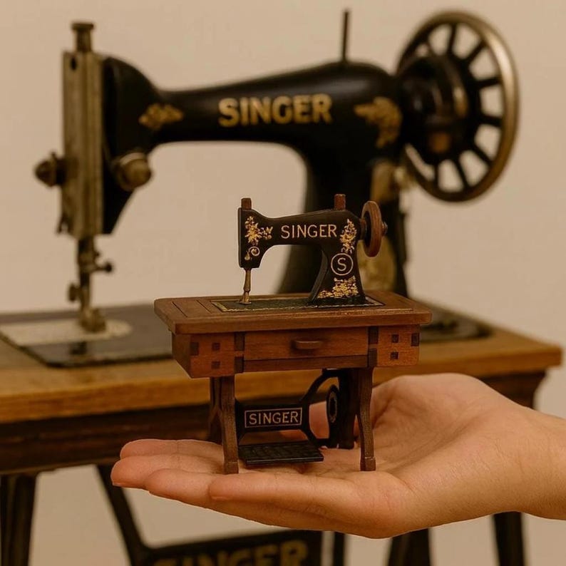 Mini Wooden Singer Sewing Machine – Handmade Vintage Decor – Artisan Colombian Collectible Gift